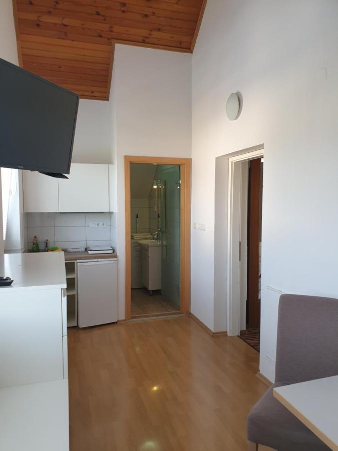 Dezman Apartments & Rooms Kranj Exteriér fotografie
