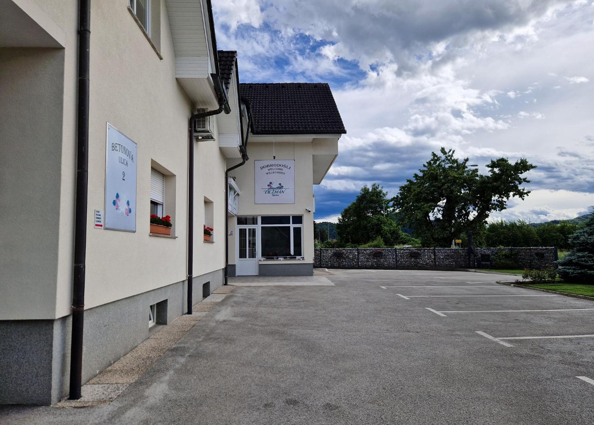 Dezman Apartments & Rooms Kranj Exteriér fotografie