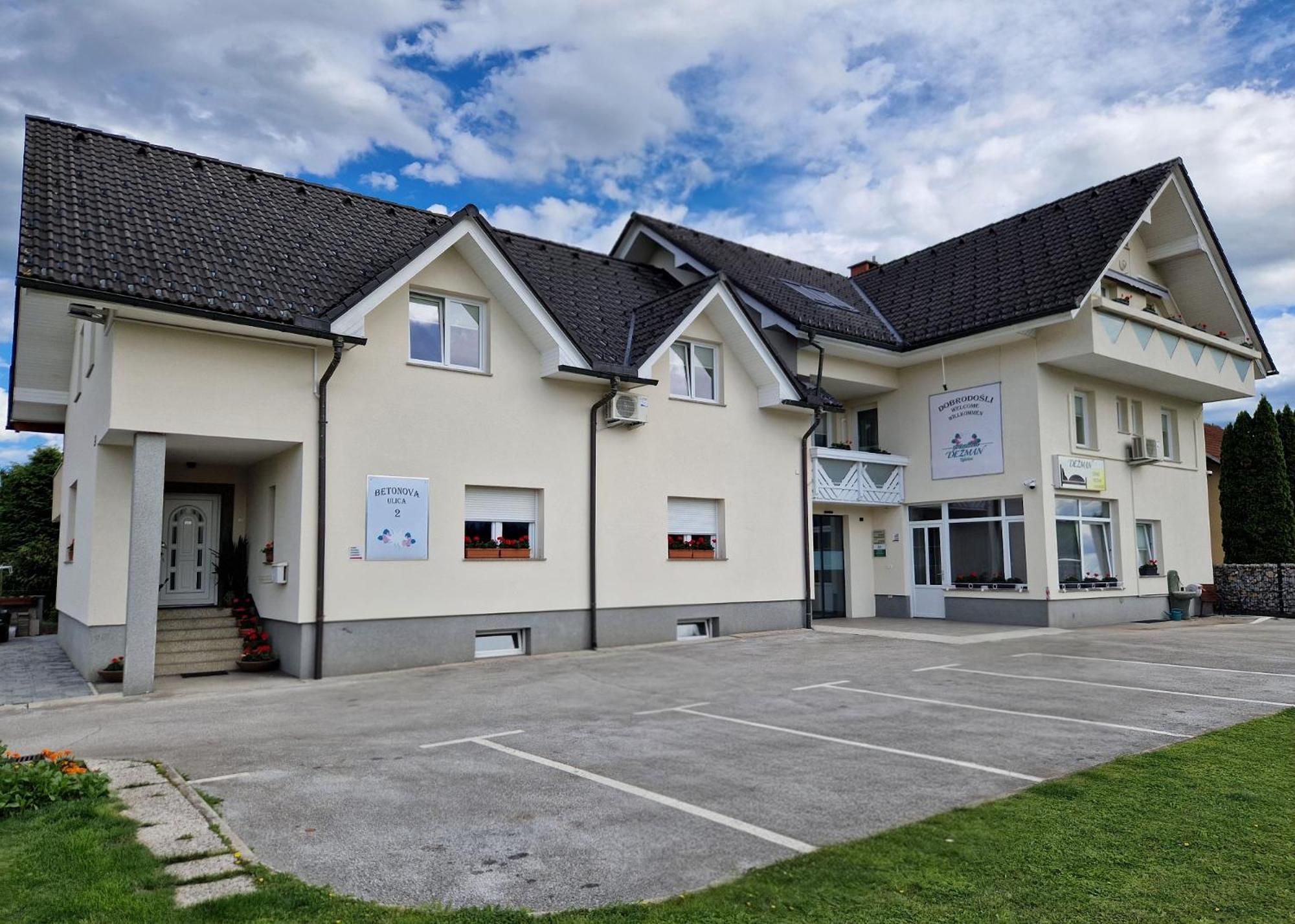 Dezman Apartments & Rooms Kranj Exteriér fotografie